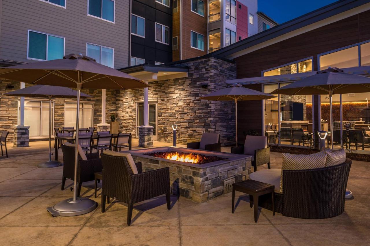 Residence Inn By Marriott Charlotte Steele Creek Exterior foto